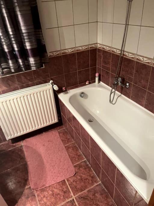Laura Apartman ハイデゥソボスロー エクステリア 写真